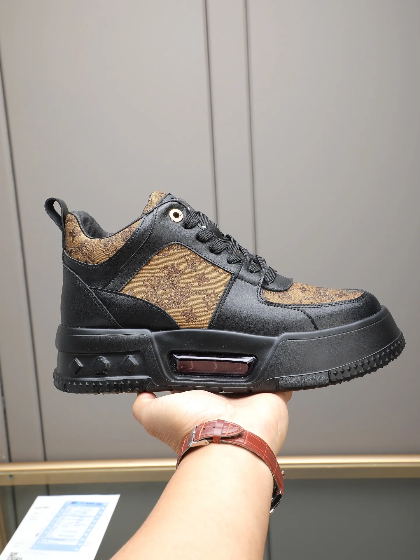 PP460 High Top Men's [LV] Autumn and winter high top classic hot style💝 👣👣Perfect last shape, beautiful design style 💋 💋This winter is no longer cold😢😢Cow leather➕LV special material➕Breathable sheep lining➕Non-slip and wear-resistant foam air cushion outsole🎩A must-have for fashionable men❗Number: 38-44 (45 custom-made) The real thing looks better🎬The real thing looks better👅, 5 colors to choose from
